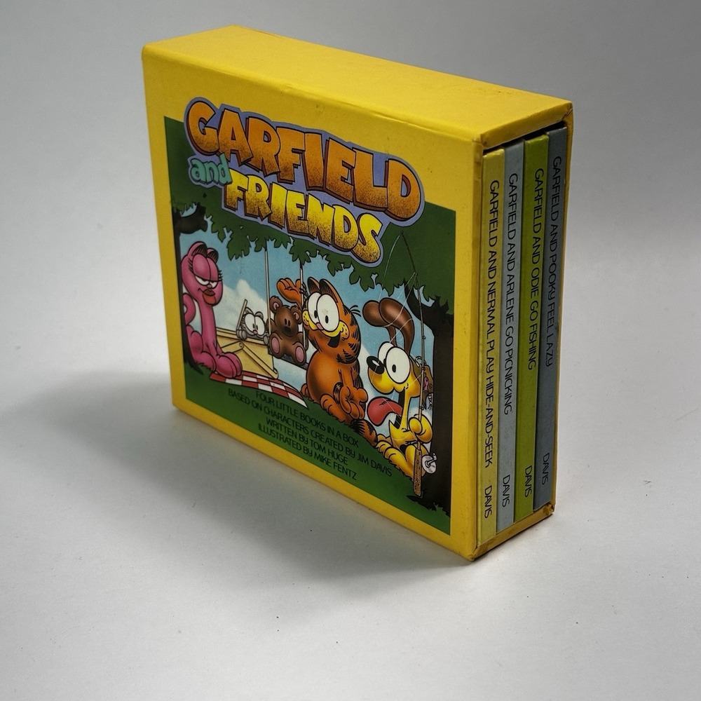 Garfield and Friends Four Little Books in a Box 1980 Tom Huge Mike Fentz